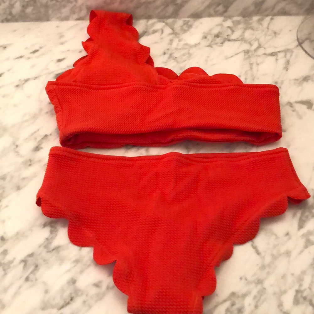 New! Bikini 2 piece set one shoulder scallop